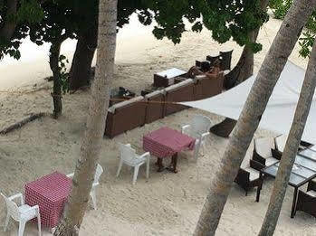 Batuta Maldives Surf View